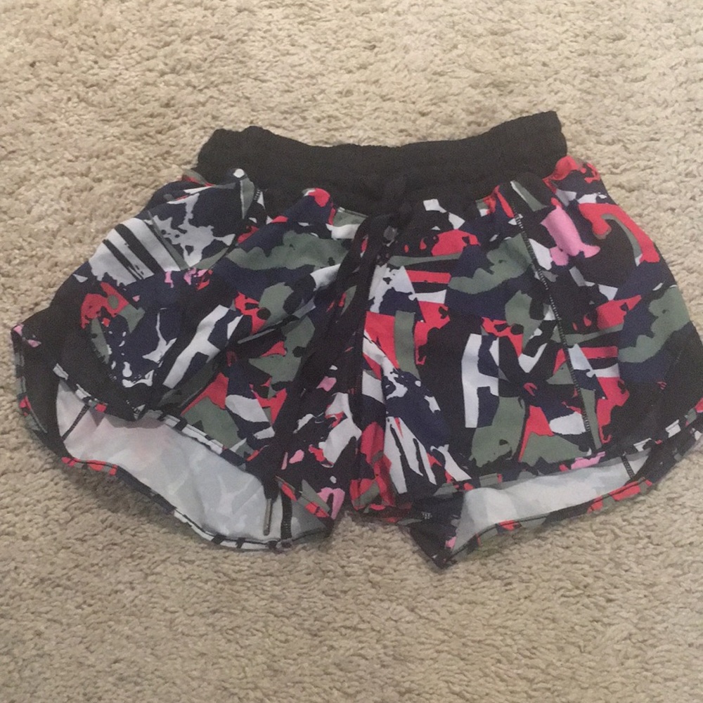 lululemon hottie hot shorts